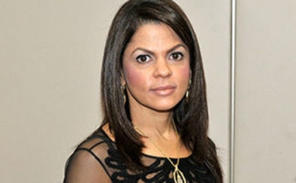 Patrícia Cerqueira Kertzman Szporer recebendo hoje a Medalha Thomé de Souza