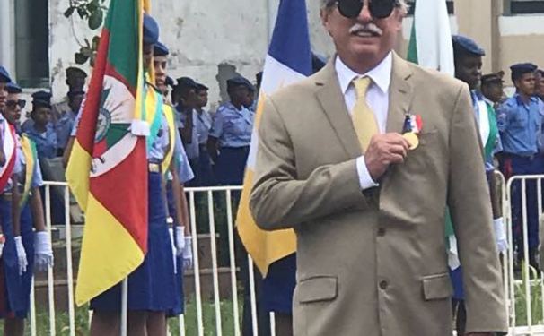 Polícia Militar homenageia o empresário Luiz Mendonça