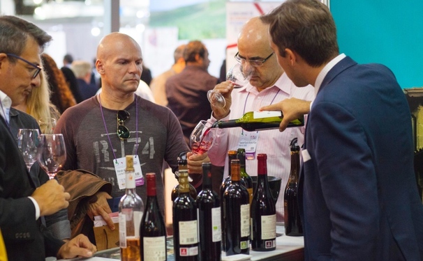 Bahia Vinho Show , degustação, palestras com enólogos e sommeliers
