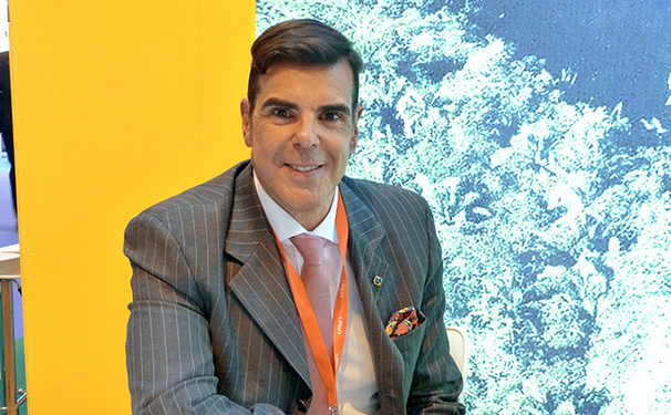  Marco  Lomanto na Revista Azureazure Global Luxury Magazine