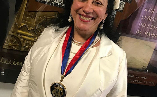 A desembargadora Maria do Socorro Barreto Santiago foi agraciada  com a Comenda 2 de Julho
