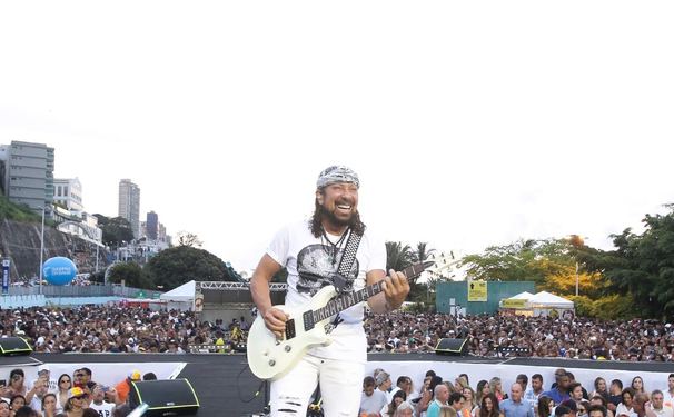 Bell Marques o "rei das multidões"