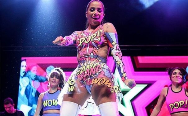 E vem por aí a Anittinha...