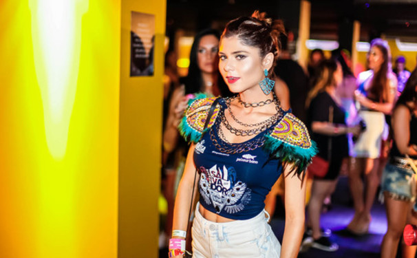 Dia de se ver no site Michelle Marie.