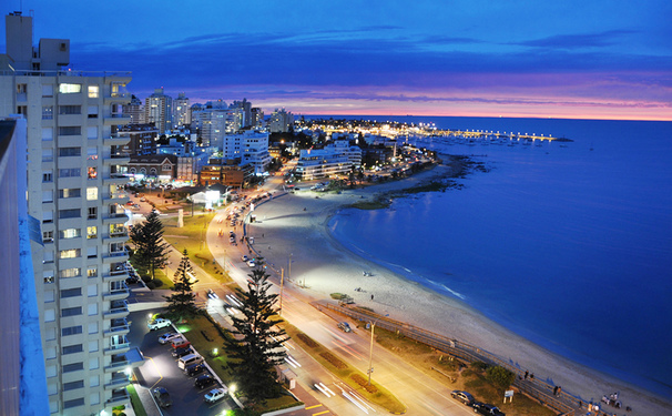 José e Eliane Paes Mendonça no balneário mais luxuoso da América do Sul