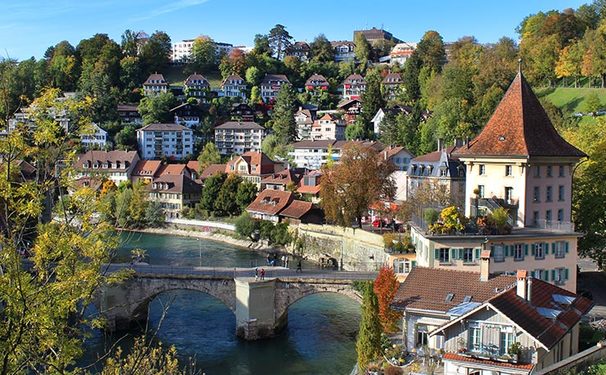 Quem segue para a Suiça durante a folia do carnaval