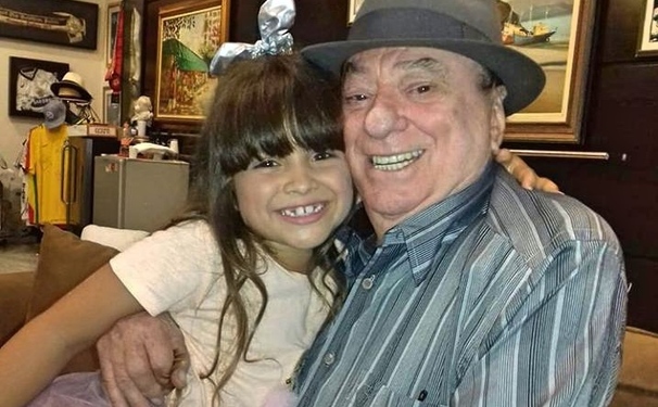 Blogueirinha baiana conquistou o apresentador Raul Gil 