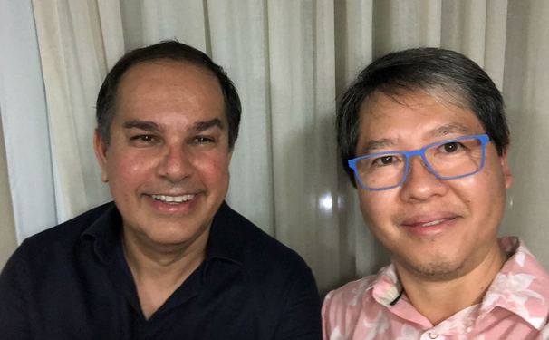  Ival Maia Ribeiro e  Luiz Tamanaga recebendo para coquetel