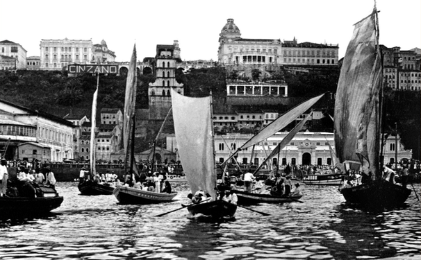 Shopping Itaigara homenageia aniversário da cidade com a exposição fotográfica  ‘Retratos de Salvador, ontem e hoje’
