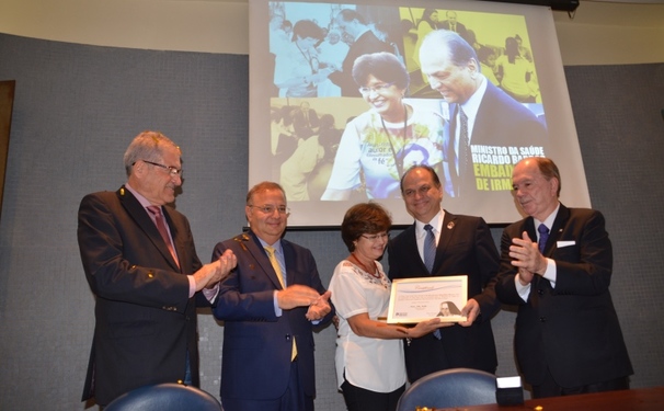 Ministro da Saúde recebe título de Embaixador de Irmã Dulce