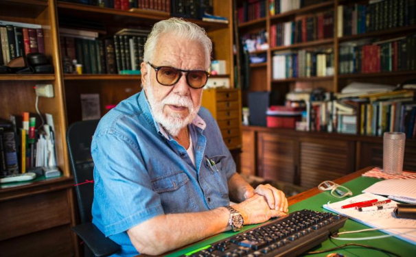 Manoel Carlos de volta ao batente