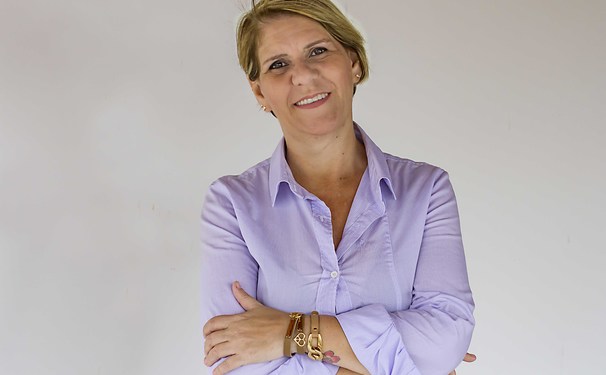 A importância da Inteligência Emocional é discutida em livros de Thereza Ferreira