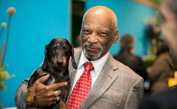 Emanoel Araujo doa obra para o MASP