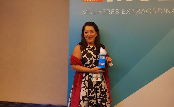 Aurora Mendonça recebe prêmio no Great Place To Work 