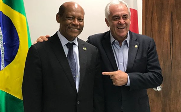 Otto Alencar recebe a visita de um ex-aluno