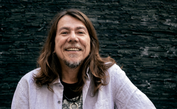 Vai começar por Salvador a nova turnê do cantor Lenine