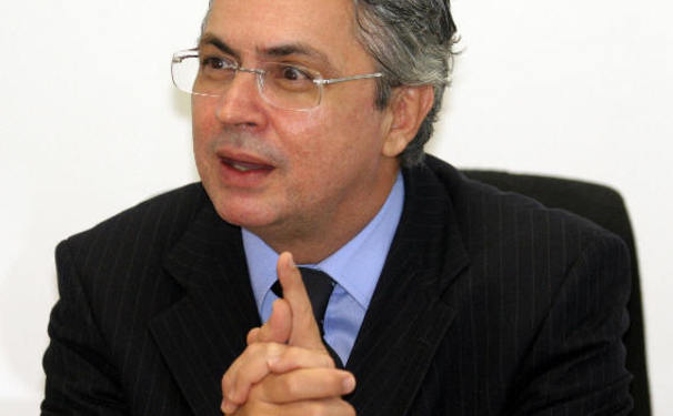 Fernando Passos e  Armando Avena hoje ao vivo no Facebook.