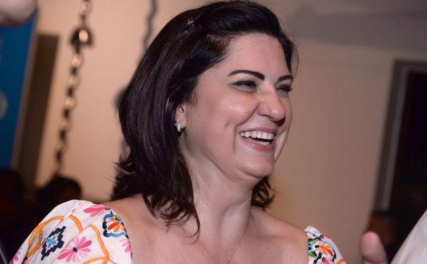 O livro #pensologoinsisto de Luciana Dias