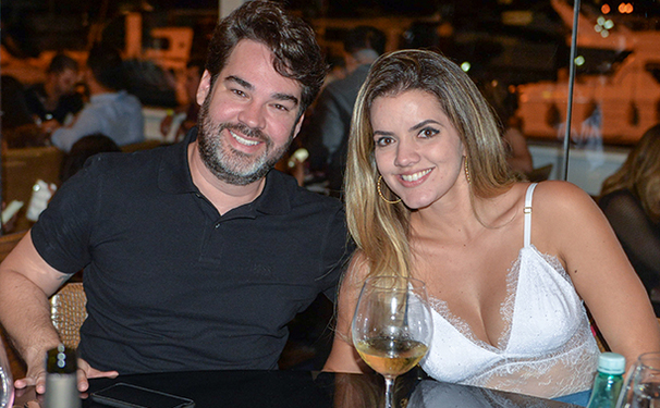 Dia de se ver no site Michelle Marie.