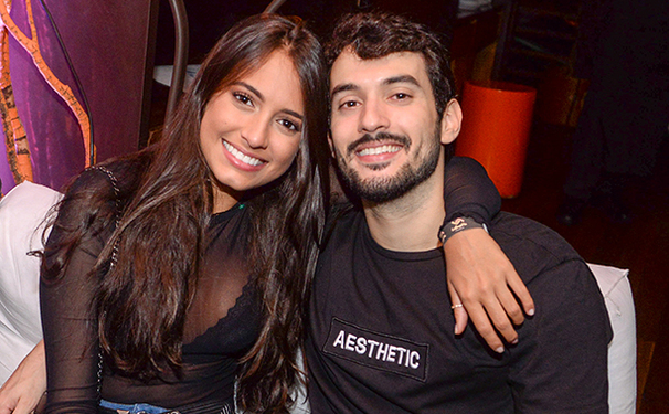 Dia de se ver no site Michelle Marie.