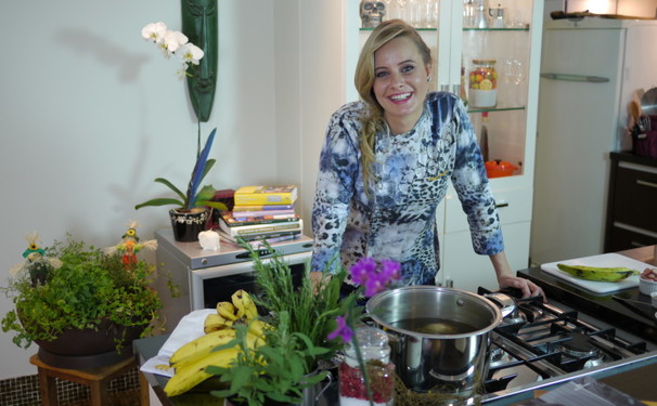 Chef Luiza Hoffmann convida a conhecer o Bar do Meio 