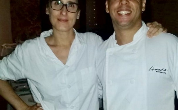 Paola Carosella visita o Restaurante Amado