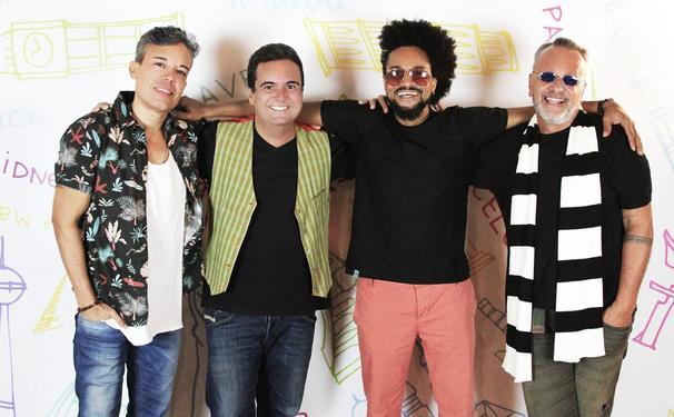 O movimento musical MUDEIdeNOME convoca o público a vestir branco 