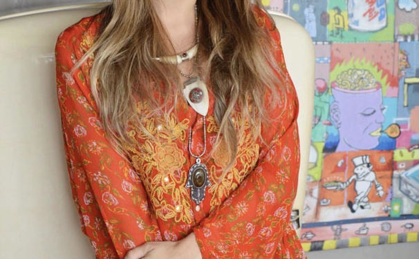 Lu Rodrigues no "talk high acessories" da Schutz Salvador 