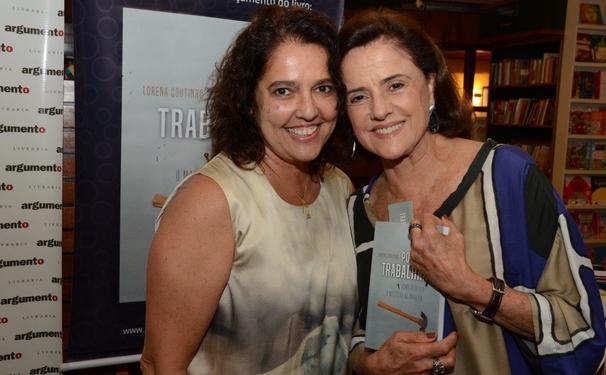 Noite concorrida pilotada pela psicanalista Lorena Coutinho