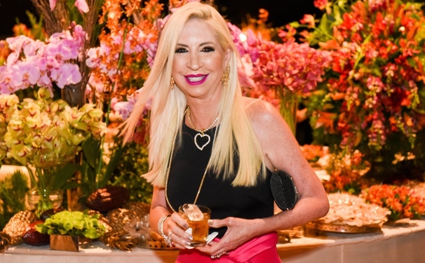 Dia de se ver no site Michelle Marie.