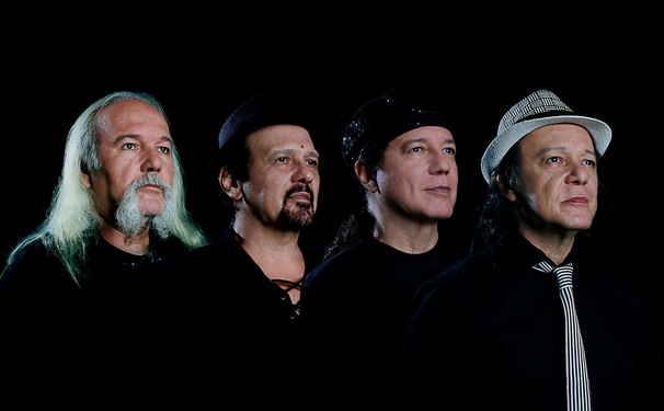 Irmãos Macêdo estão de volta em Carnaval, música e Revolução