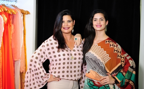 Dia de se ver no site Michelle Marie.