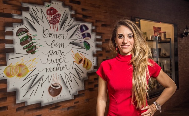 Renata Azi lança novo cardápio à la carte