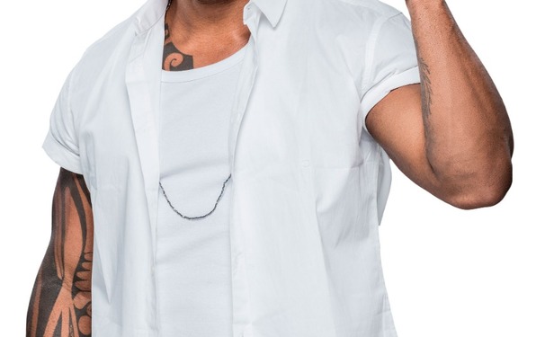 Tony Salles tem figurino inspirado em vedete para puxar o bloco As Muquiranas