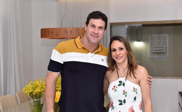 Jô Oliveira reuniu os amigos mais próximos para comemorar seu aniversário