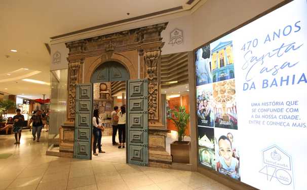 NOITE DE AUTÓGRAFOS COM NELSON CADENA ABRE PROGRAMAÇÃO CULTURAL DA LOJA DA SANTA CASA DA BAHIA