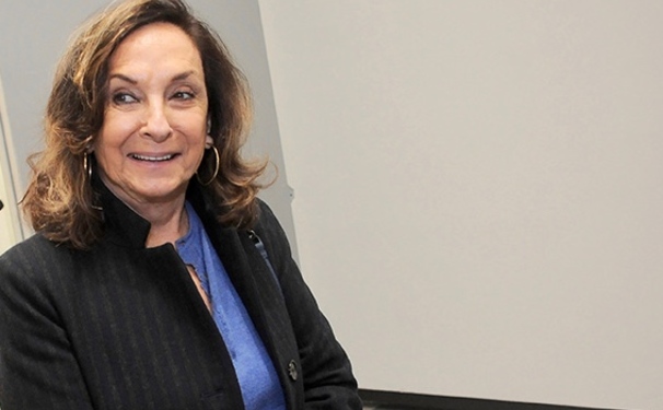 Silvava Tinelli lanca livro de culinária italiana