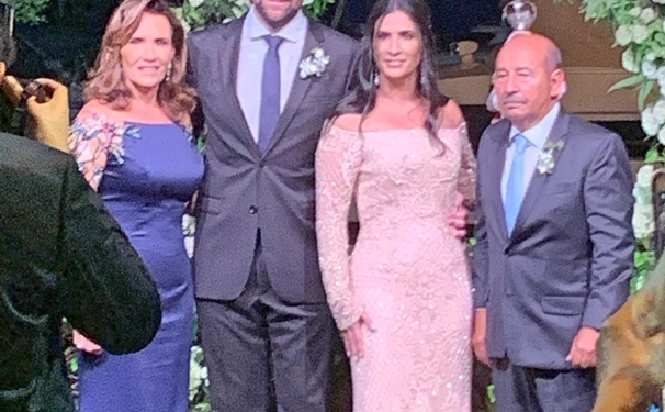 Casamento de Karine Queiroz e Maximilian Heindlse 