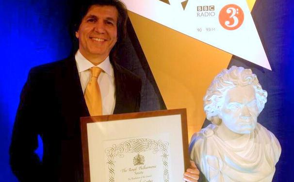 Honorário em Reconhecimento!