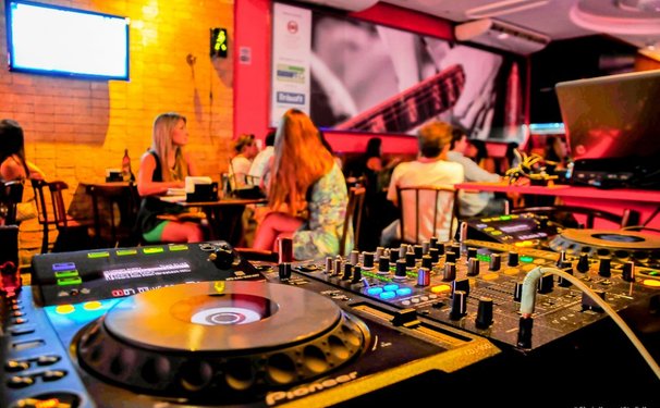 Aplausos para o Padaria Bar!