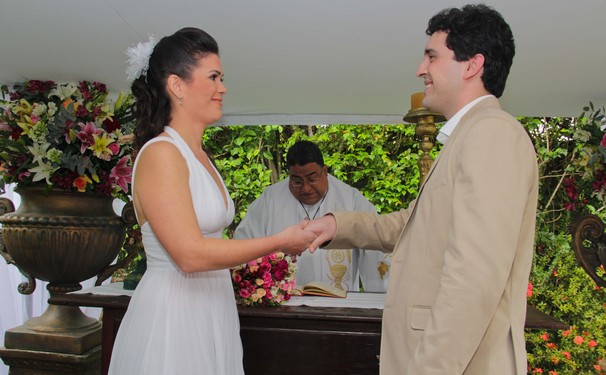 João Romeiro e Geórgia Leão se casam 