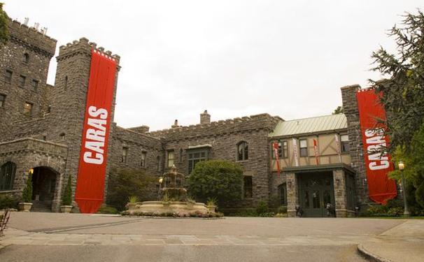 Festa no Castelo de Caras 