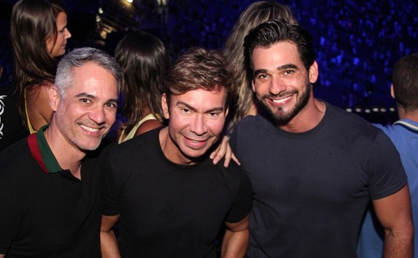 Dia de se ver no site Michelle Marie!