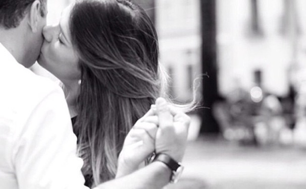 Olha o casório aí...