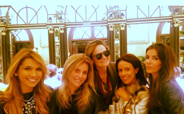 Dia de navegar nas redes sociais!