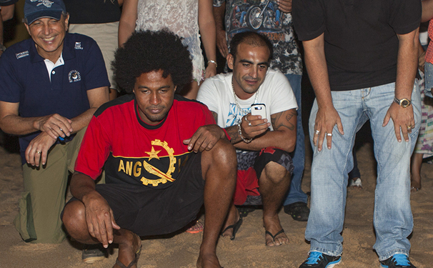 Alavontê abraça Projeto Tamar 