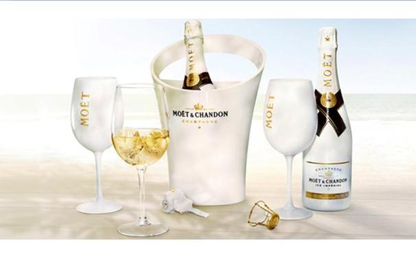 champagne com gelo...