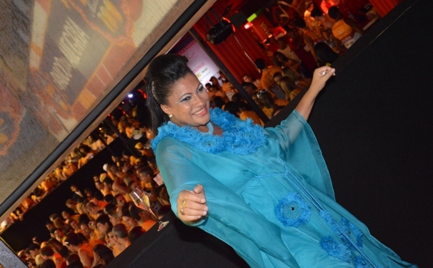 Marta Góes e sua animada varanda!