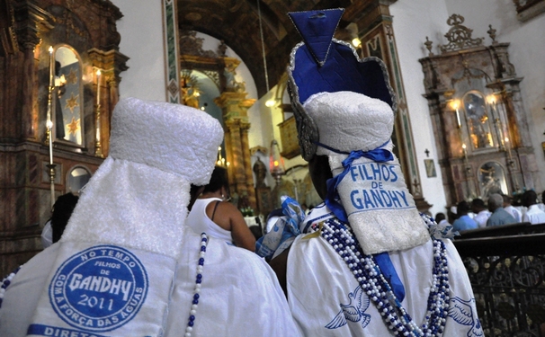 Gandhy celebra 65 anos