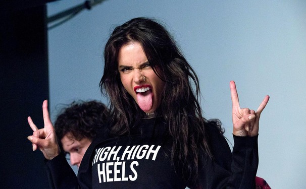 ALESSANDRA AMBRÓSIO - SCHUTZ GIRL 2014